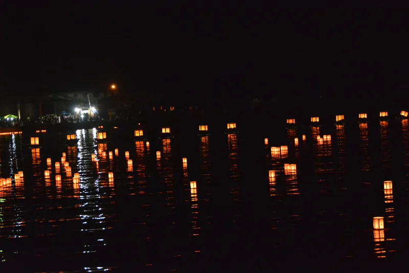 誕生寺　灯篭流し_2