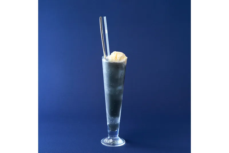 [1F ベクタービア]ブラッククリームソーダ(680円)