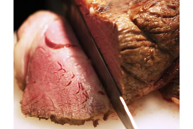 ホテル伝統のローストビーフ