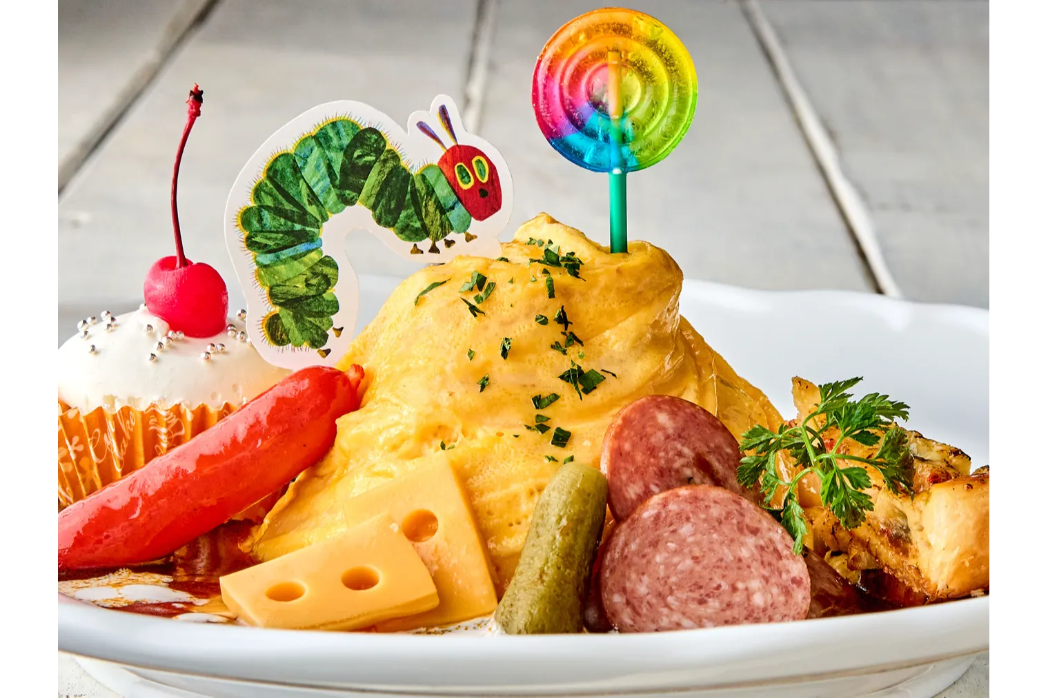 はらぺこあおむし and 3 Little Eggs