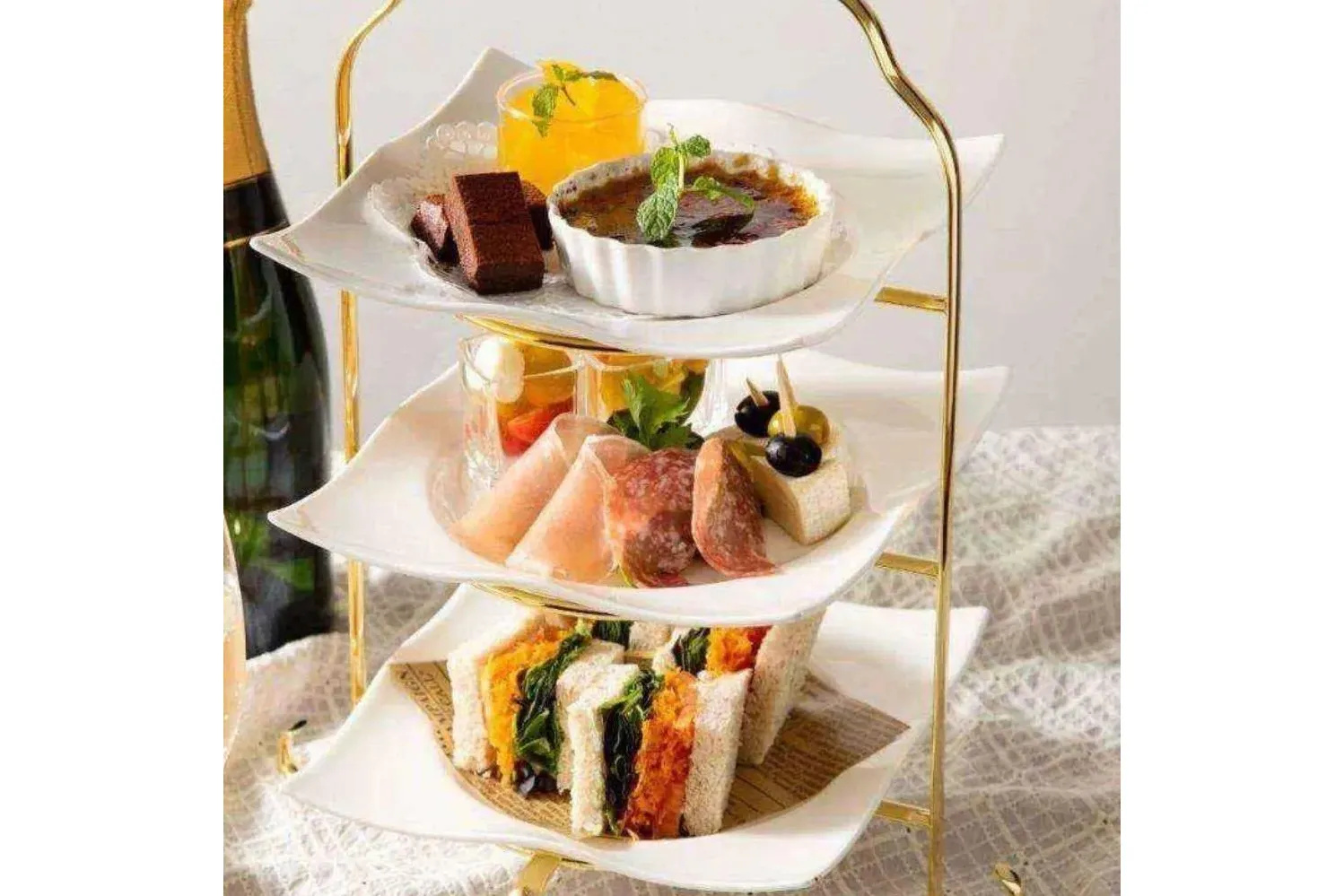 【アフタヌーンティー】ビーガンサンドイッチやカタラーナなど【野菜がおいしいダイニングLONGING HOUSE 北青山】_1
