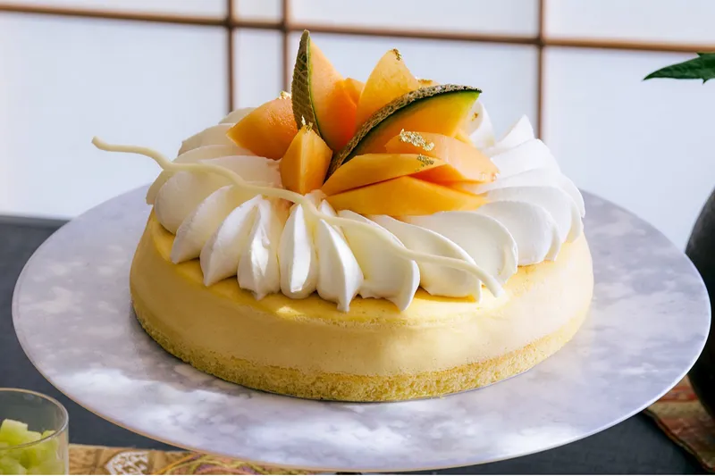 スフレチーズケーキとメロン