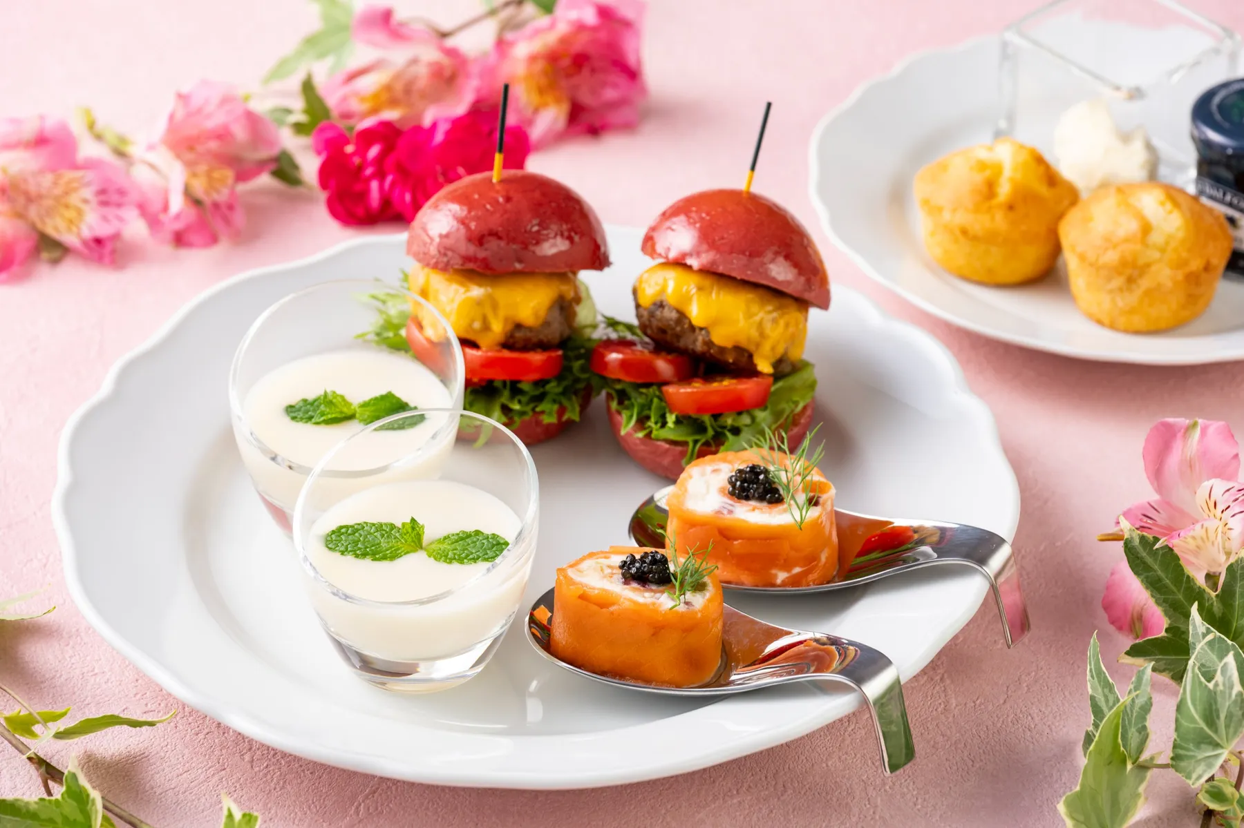 Peach Afternoon Tea ‐Collaboration with CanCam Night Pool‐_5