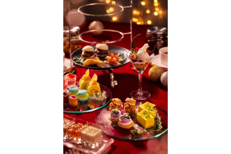 見た目も味も心躍る、ホリデーシーズン限定のアフタヌーンティー。