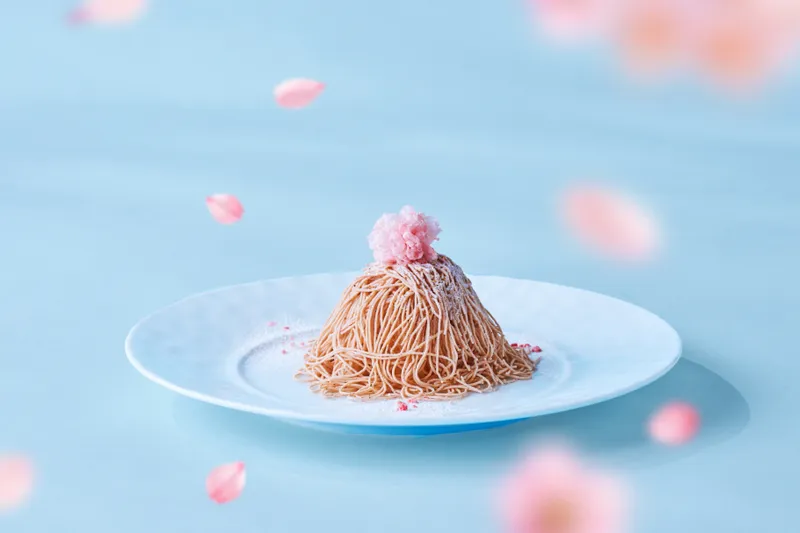 「桜薫る和栗の生搾りモンブラン」 1,800円（税込）