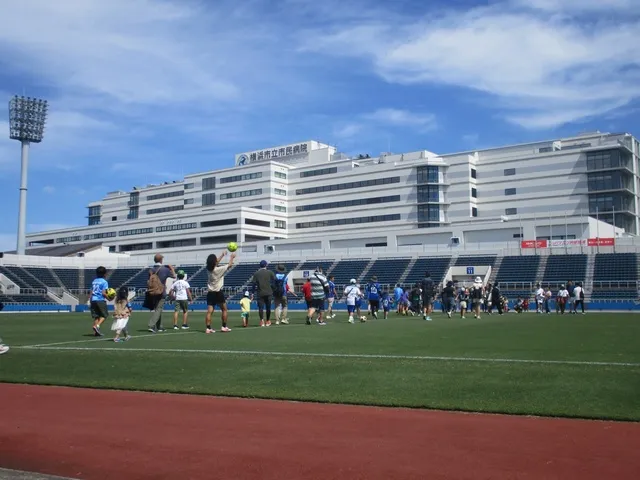 芝生にふれよう in ニッパツ三ツ沢球技場