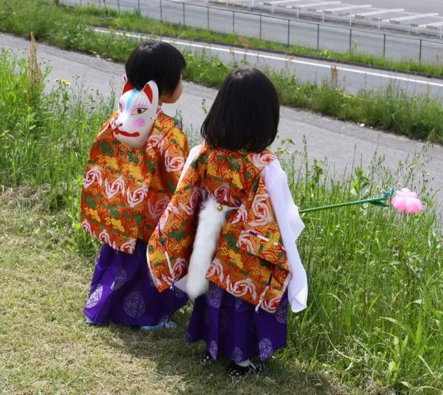 専養寺　きつね稚児行列
