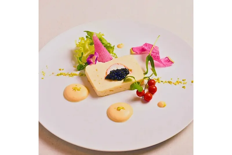 【クリスマス2025】"特別な日に、特別なコースを"全8皿【ホテルコンチネンタル府中】_2