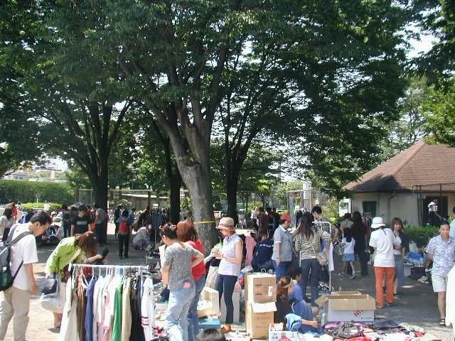 「世田谷公園」フリーマーケット（9月）