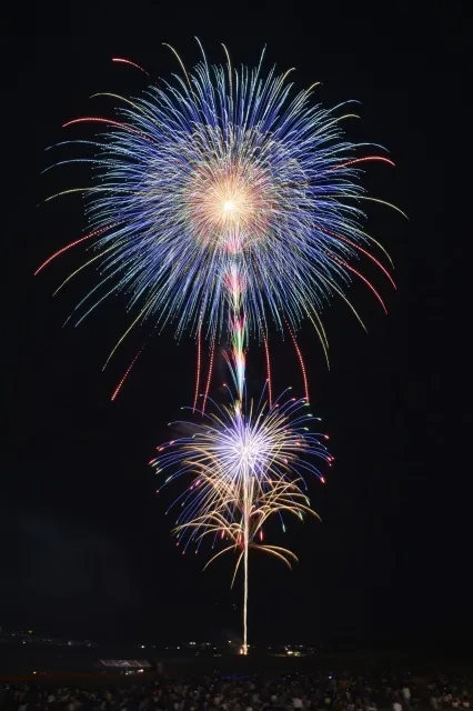 伊勢市制施行20周年記念 第73回伊勢神宮奉納全国花火大会