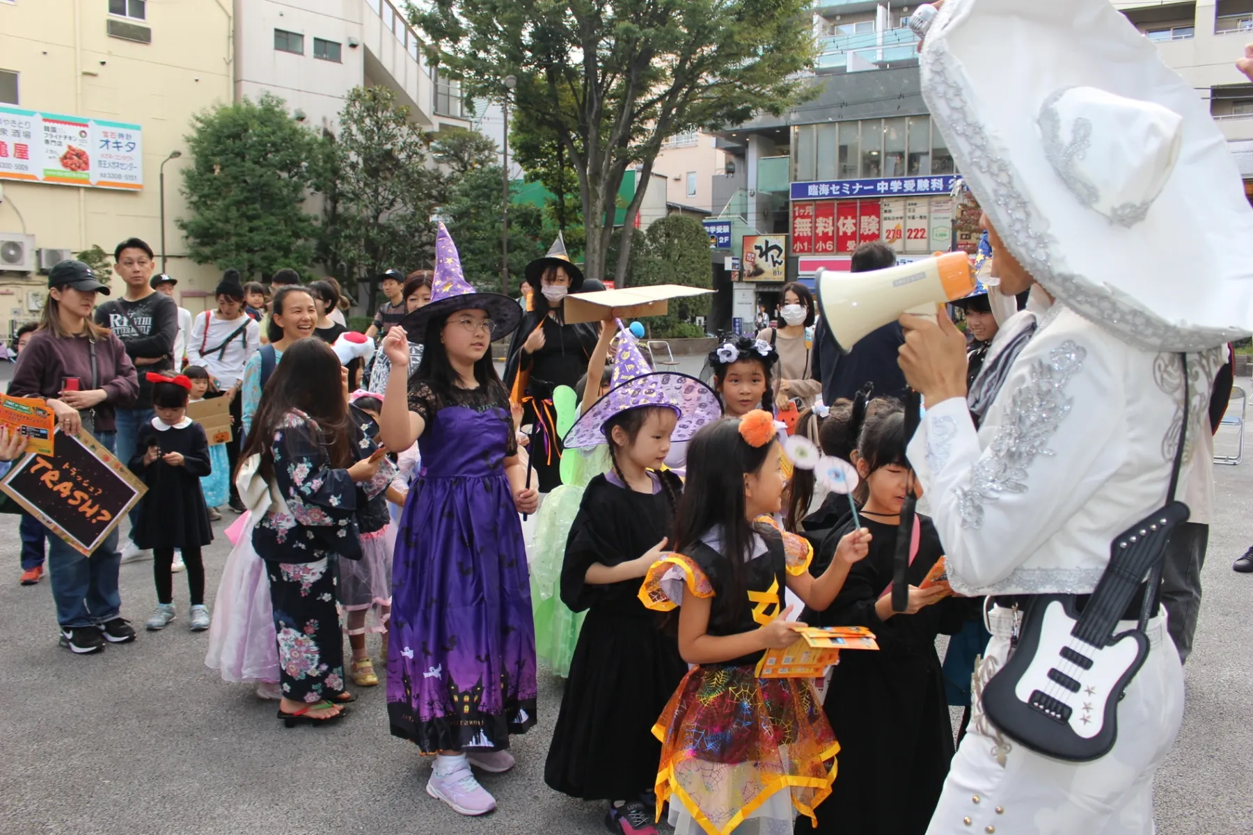 Trash? or Treat? ハロウィンフードドライブ＆仮装パレードin千歳烏山_1