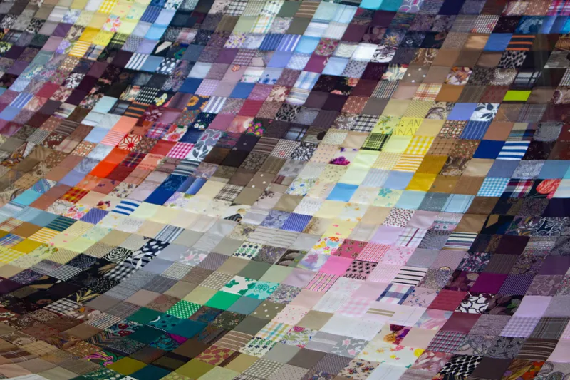 ＜第二弾＞古着から生まれたアート「Patch the Shonan Pieces」展示