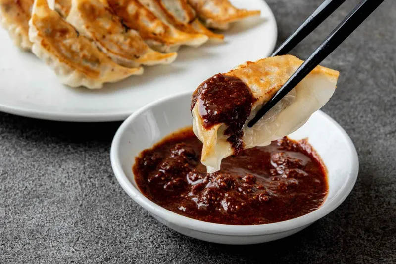 神戸ひょうたんみそだれ餃子