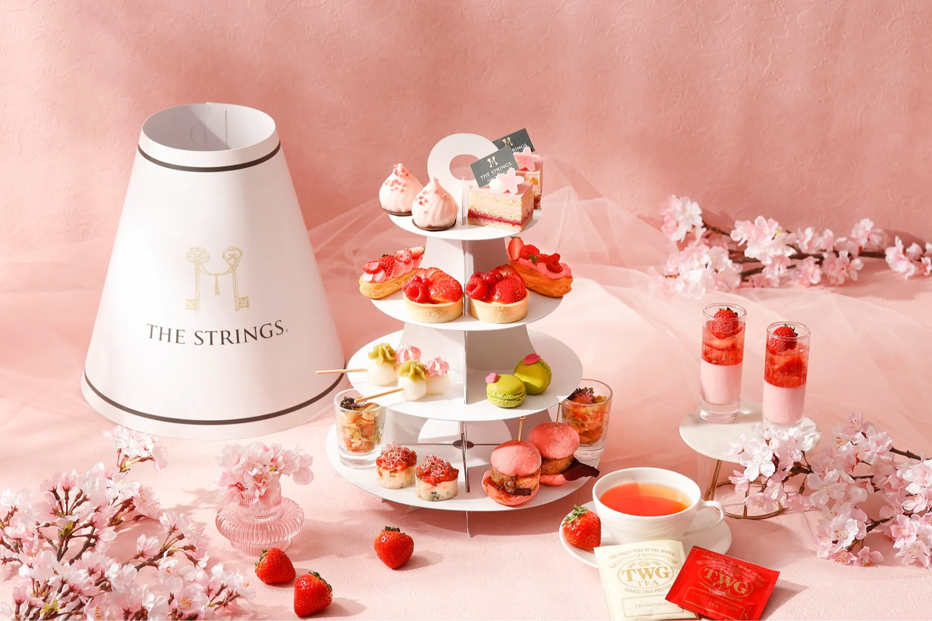 桜×いちご お花見アフタヌーンティー【ザ ストリングス 表参道】