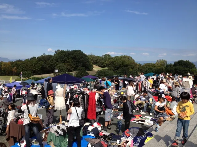 太陽が丘公園 フリーマーケット（11月）