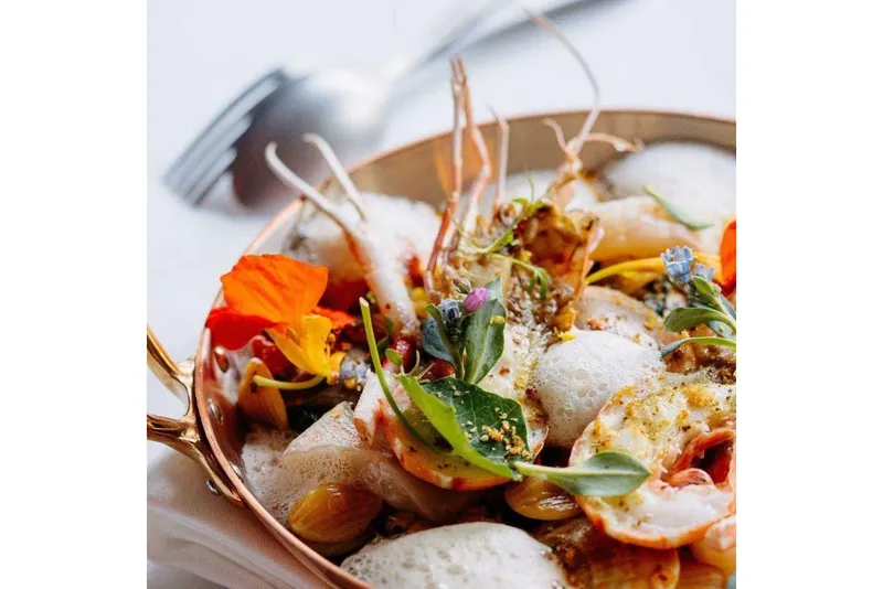 【クリスマス2025】フェスティブ ディナー4コース【ホテル虎ノ門ヒルズ】_1