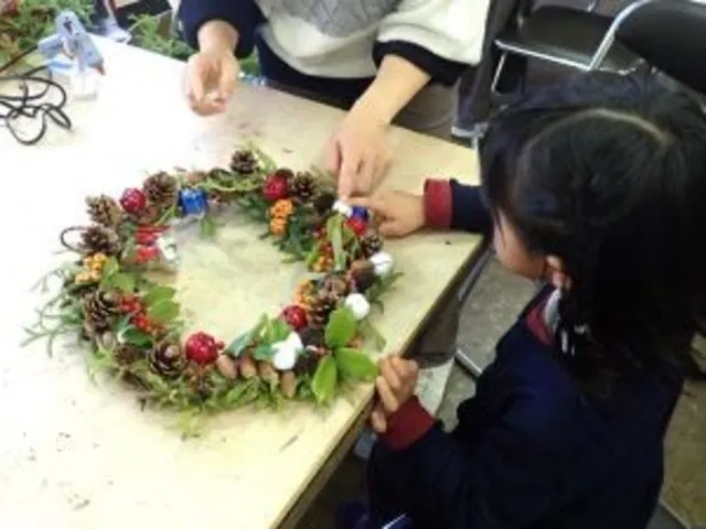 クリスマスリース作り ～自然素材でリースを作ろう～