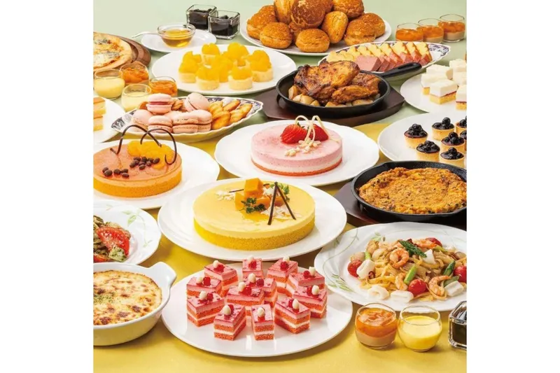 【初夏のスイーツ&amp;ランチブッフェ】ローストポークやケーキなど【ホテル イースト21東京 ～オークラ ホテルズ＆リゾーツ～】_1