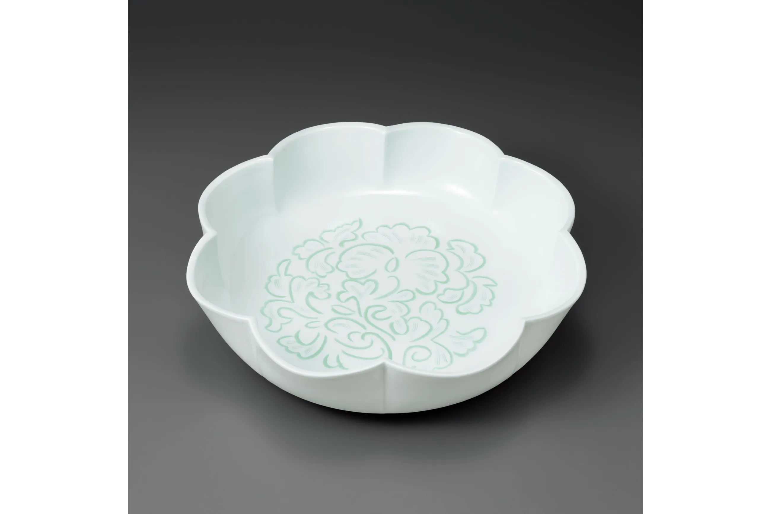 井上萬二白磁展 ―花咲くうつわたち―