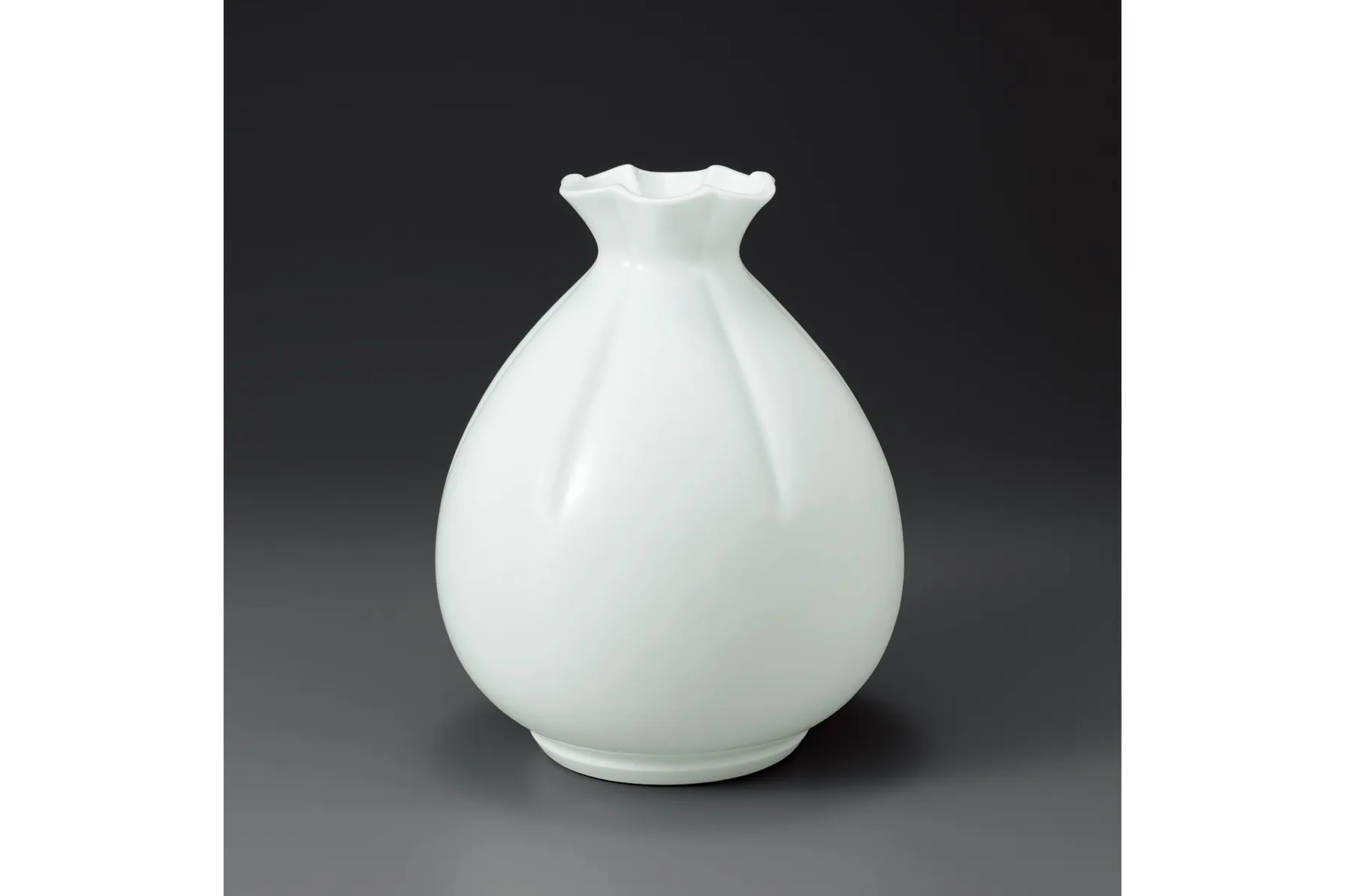 井上萬二白磁展 ―花咲くうつわたち―_5
