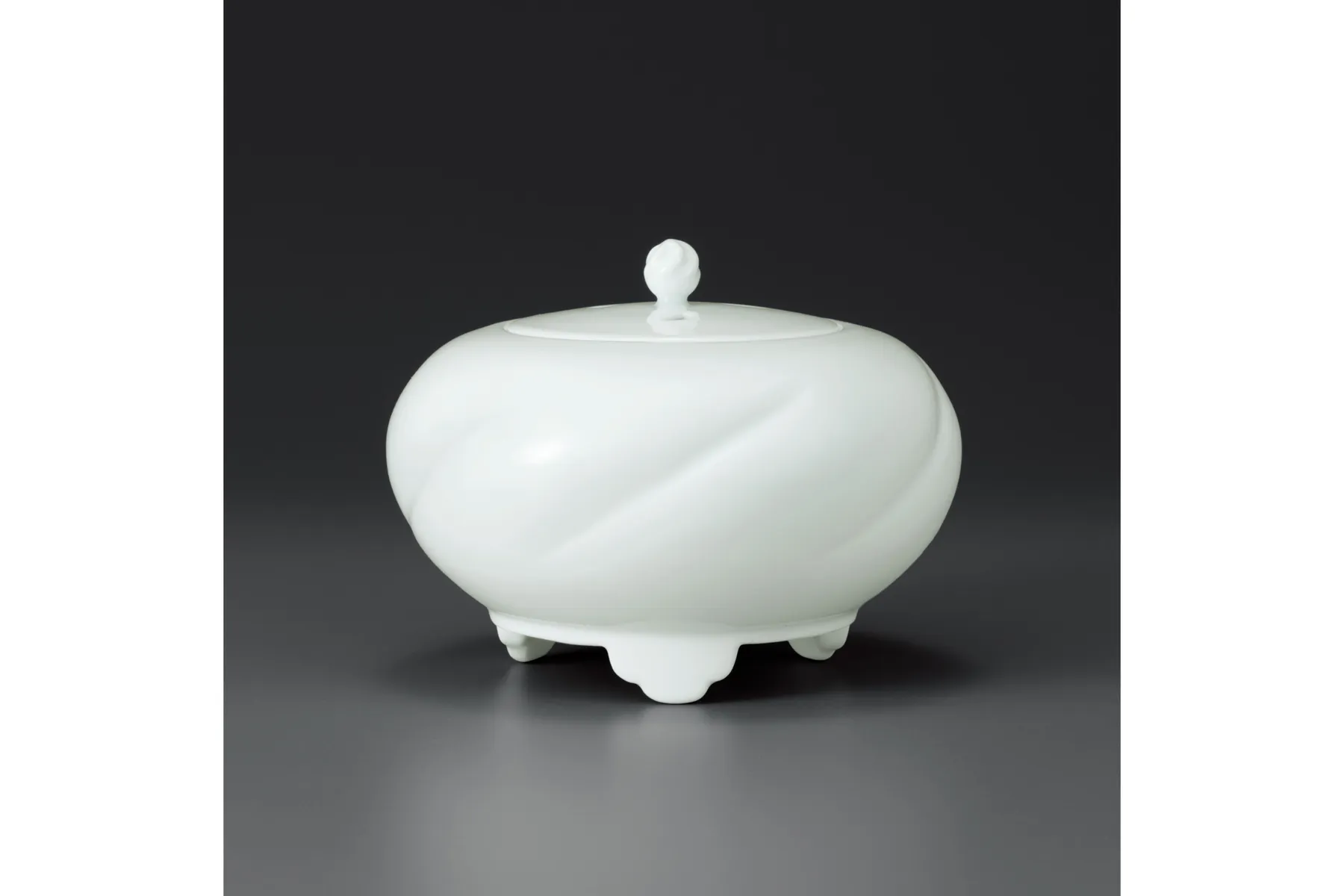 井上萬二白磁展 ―花咲くうつわたち―_6