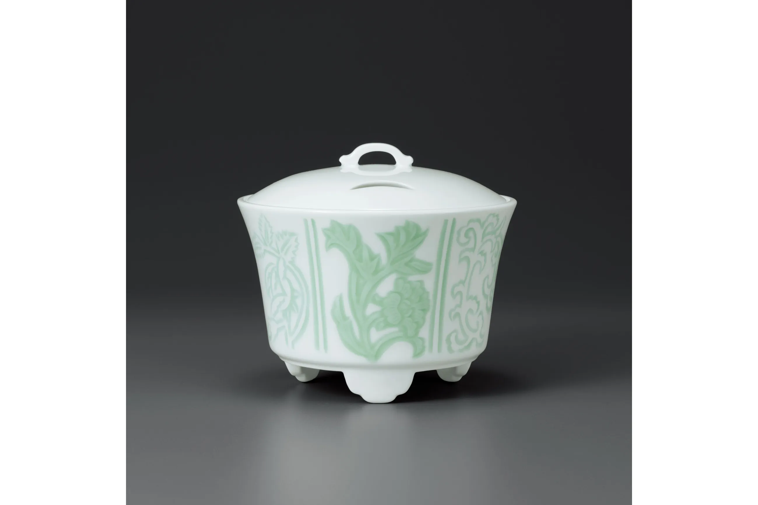 井上萬二白磁展 ―花咲くうつわたち―