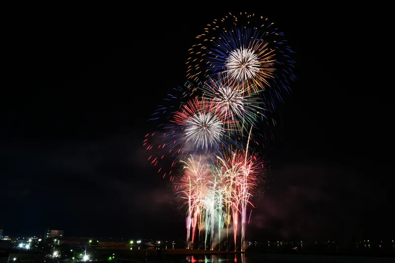 西地区第3ふ頭で打ち上げられた花火