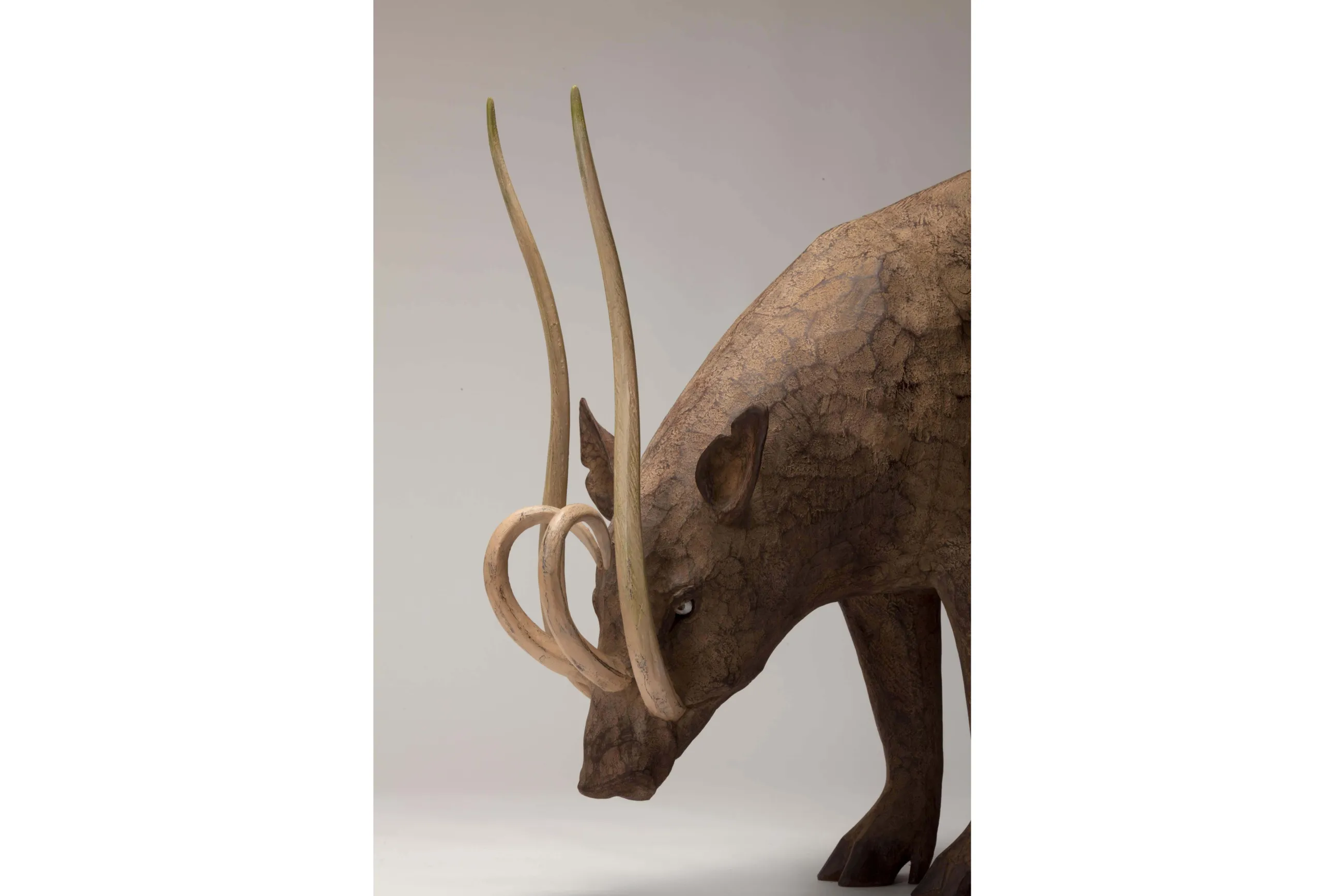 霊気を彫り出す彫刻家 大森暁生展