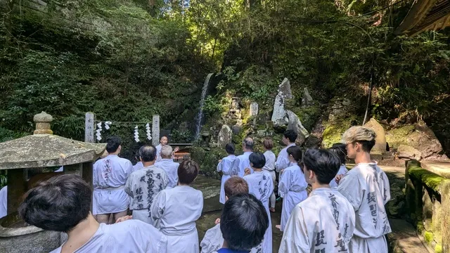 日本遺産高尾山特別体験第二弾　水行体験（琵琶滝）