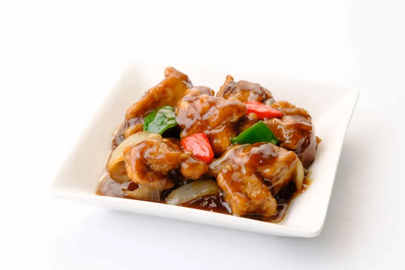 人気の黒酢豚のお肉が大きく食べ応えUP!〈赤坂飯店〉黒酢の酢豚(大肉) (1パック)820円　 ※各日20パック限り