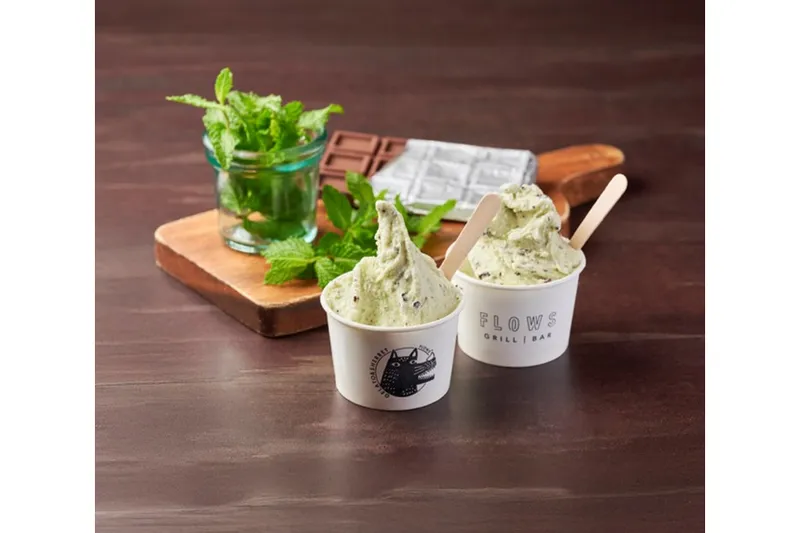 【FLOWS GRILL｜BAR／3F】 ジェラート「フレッシュミントチョコ」シングル ￥530（イートイン/テイクアウト）