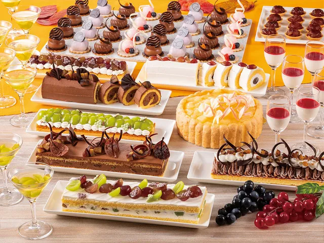ぶどう、栗、洋梨、リンゴ、かぼちゃ、薩摩芋など　秋の味覚スイーツビュッフェ