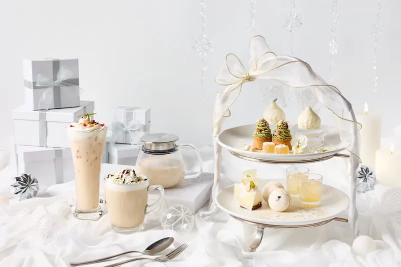 White Christmas Sweets Collection＜ANNIVERSAIRE Christmas 2025＞【アニヴェルセルカフェ みなとみらい横浜】