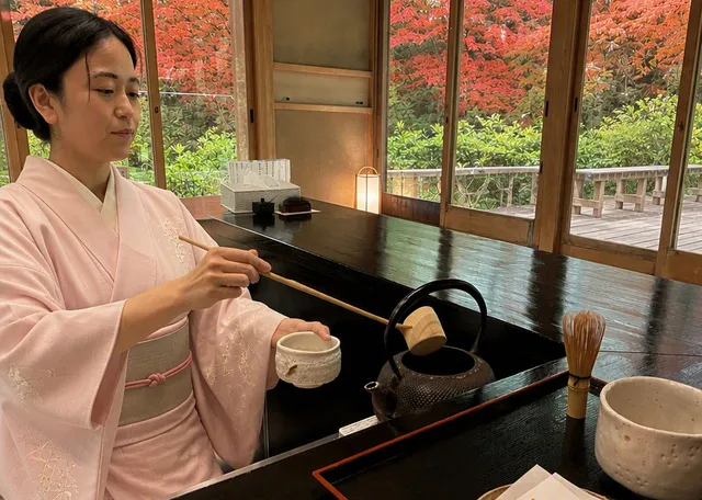学芸員解説付き はじめての茶道体験_1