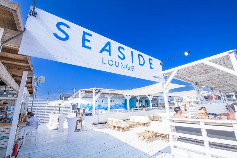 由比ヶ浜海の家 BBQ SEASIDE LOUNGE