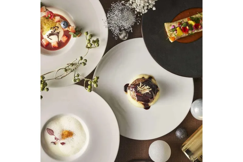 【クリスマス2024★Natale】和牛と鮮魚のWメインなど全7皿【IL PINOLO 銀座】_1