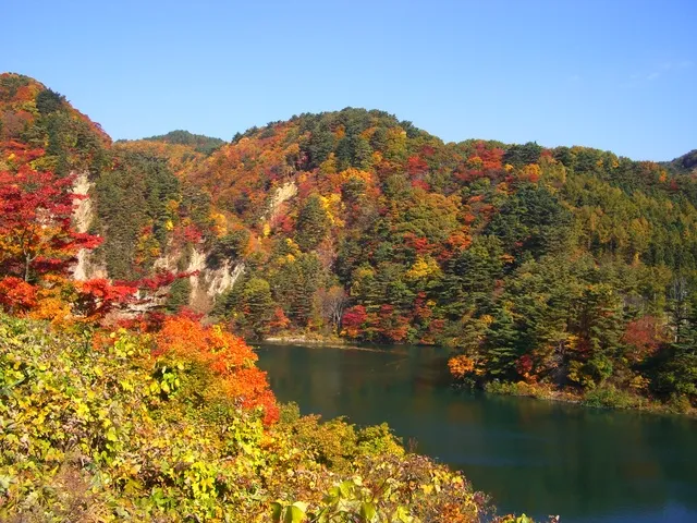 【紅葉・見ごろ】綱取断層・和賀の松島周辺_1