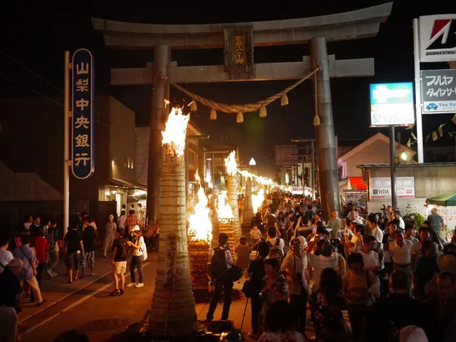 吉田の火祭り（鎮火祭）すすき祭り_1
