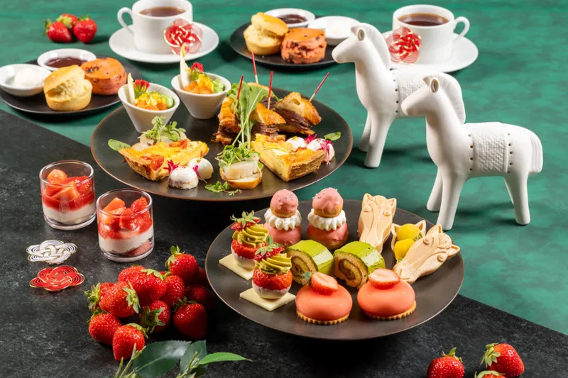 ストロベリー&宇治抹茶 ニューイヤー アフタヌーンティー