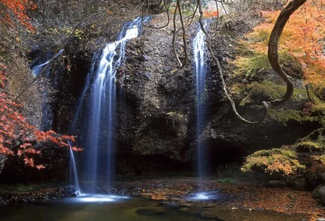 【紅葉・見ごろ】月待の滝_1