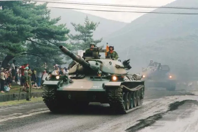 陸上自衛隊 富士学校！富士学校開校 富士駐屯地開設72周年記念行事！座ってらくらく送迎バス＆昼食付き_1