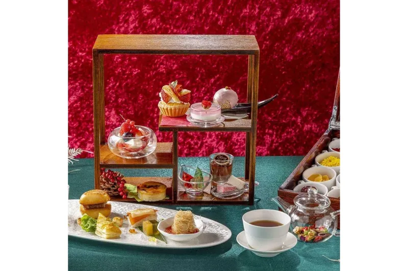 クリスマス チャイニーズ アフタヌーンティー【ストリングスホテル東京インターコンチネンタル】