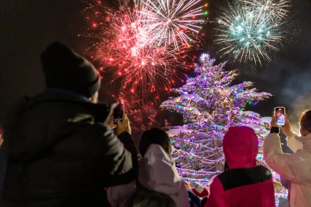 ニセコHANAZONOリゾート クリスマスツリー点灯式 2025_1