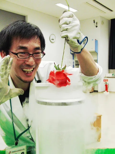 科学実験工房サイエンスショー　つめたいショー_1