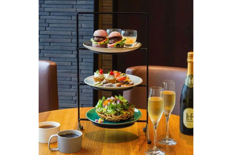 【3段スタンドのフィンガーフード】前菜やサラダなどの軽食【Good View Dining】