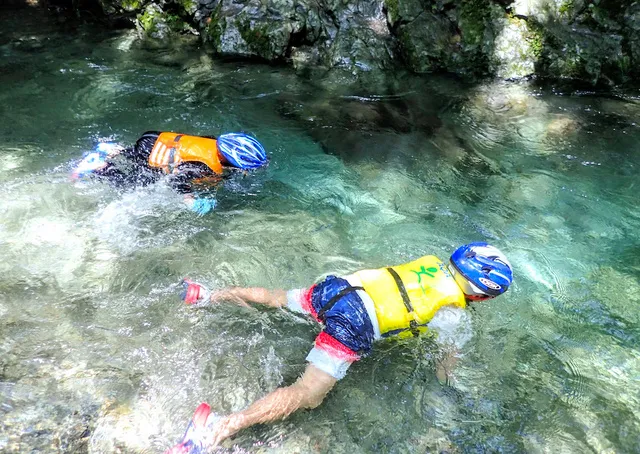 新品☆タグ付☆和風館☆浴衣☆オフ白☆青緑色のひまわり☆綿 新品☆タグ付☆和風館☆浴衣☆オフ白☆青緑色の