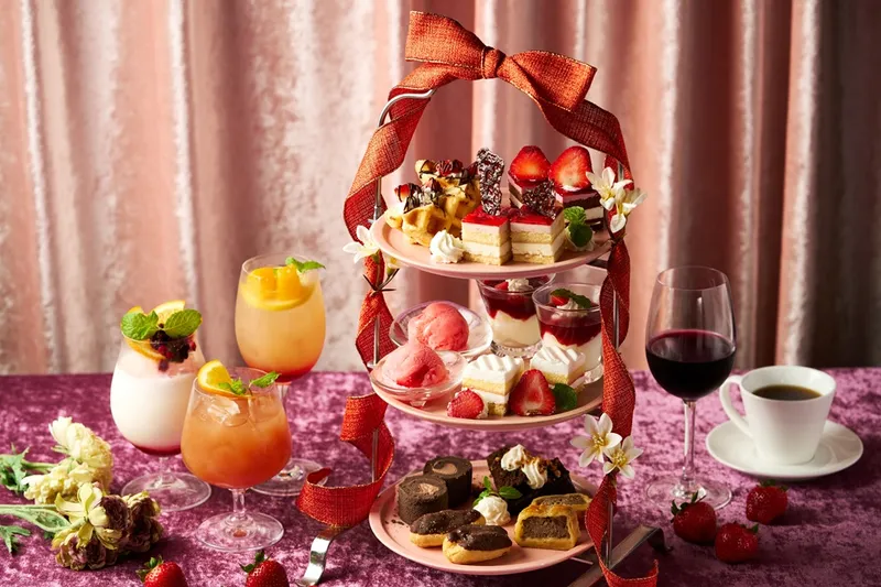 苺×チョコレートのアフタヌーンティー【新宿ライム】