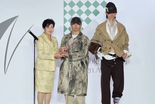 神戸出身のデザイナー 大西洋太朗さん、受賞作を故郷で披露_1