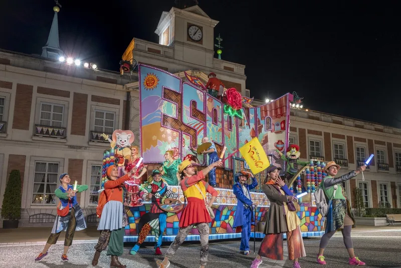 志摩スペイン村　ナイトパレード＆花火