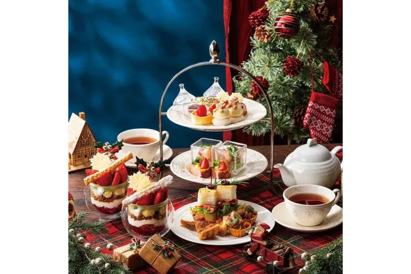いちごスイーツを楽しむCHRISTMAS AFTERNOON TEA【ザ ロイヤルパークホテル アイコニック 東京汐留】